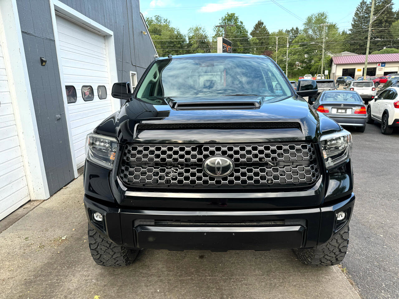 Used 2018 Toyota Tundra SR5 image 2