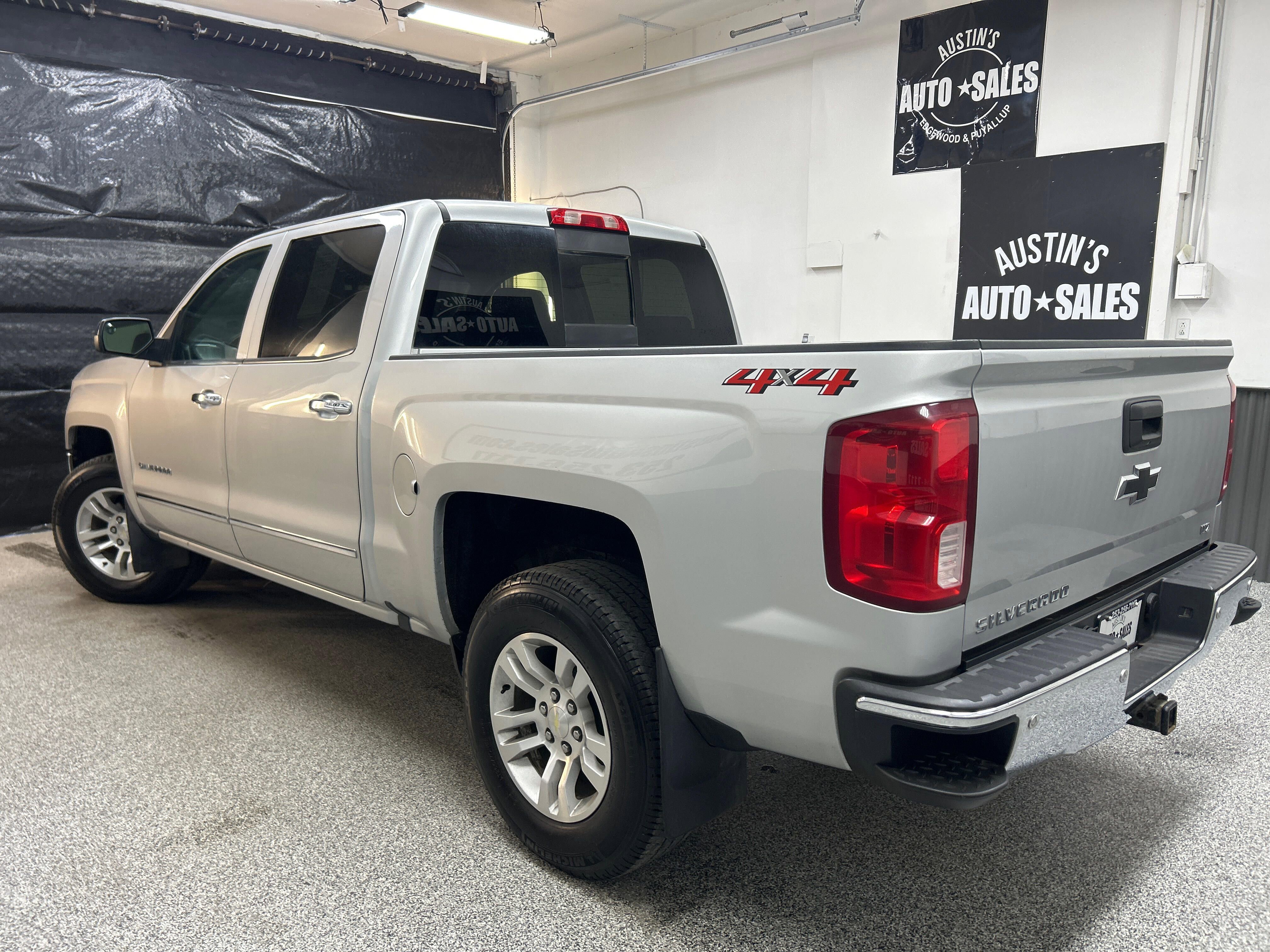 Used 2018 Chevrolet Silverado 1500 LTZ w/ LTZ Plus Package AWD/4WD image 4
