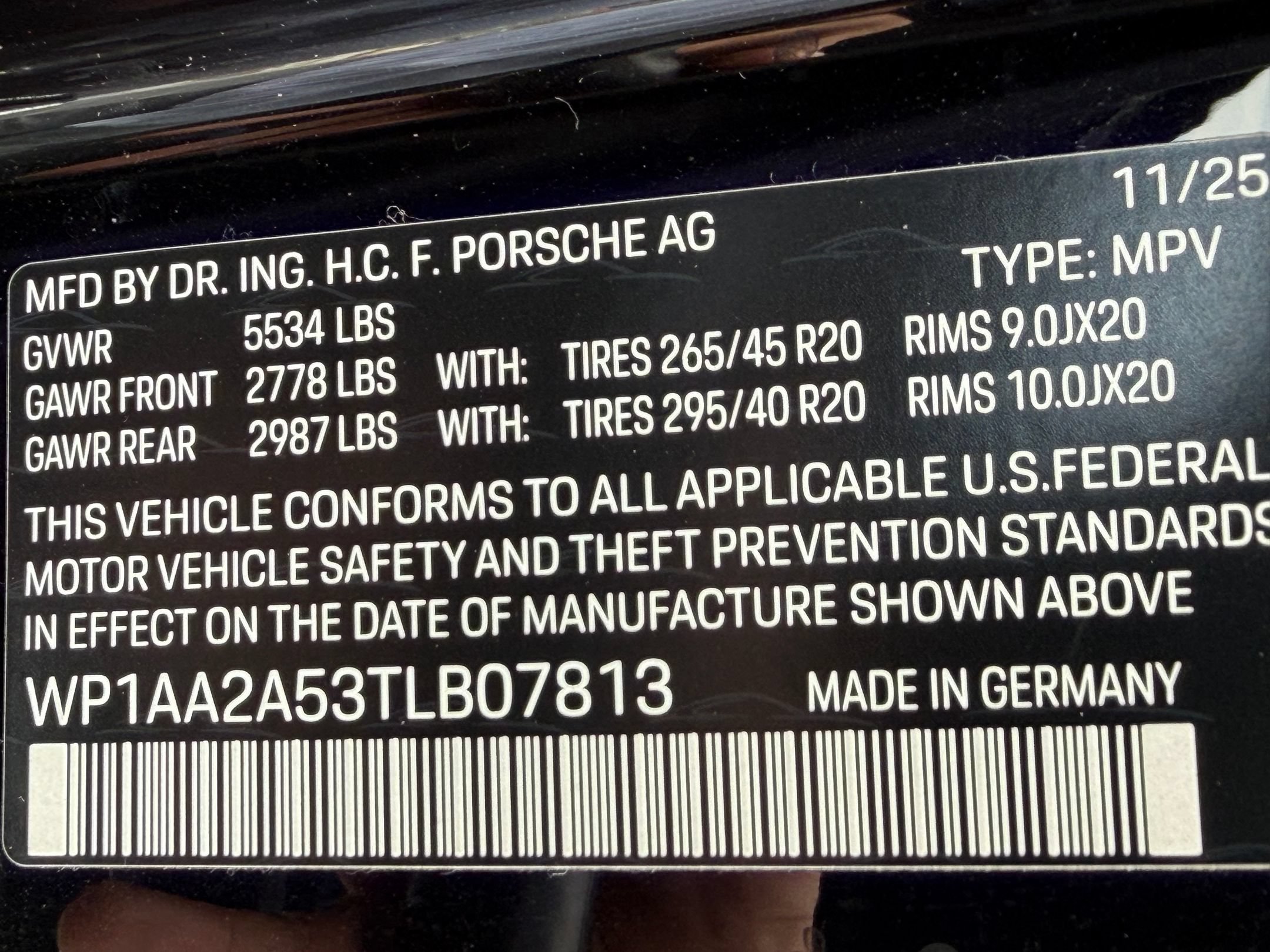 Certified 2026 Porsche Macan AWD/4WD image 25