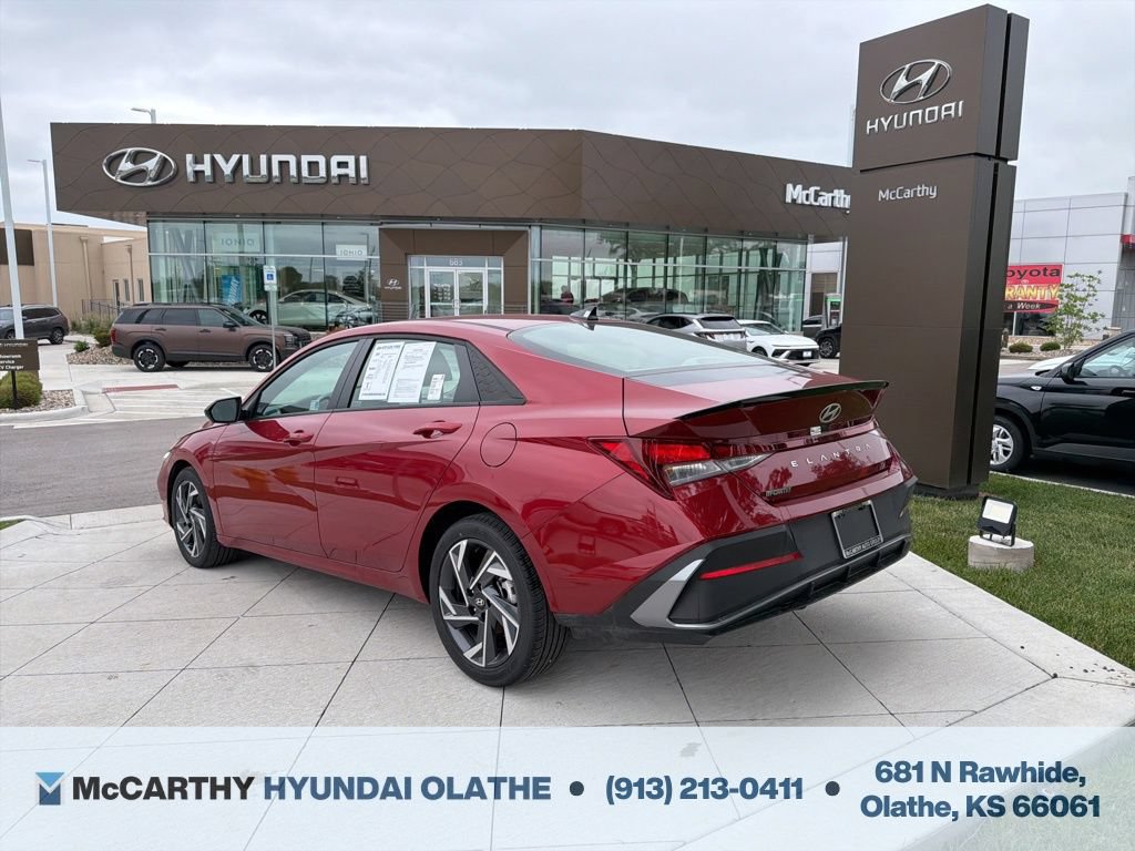Used 2025 Hyundai Elantra Sport FWD image 12