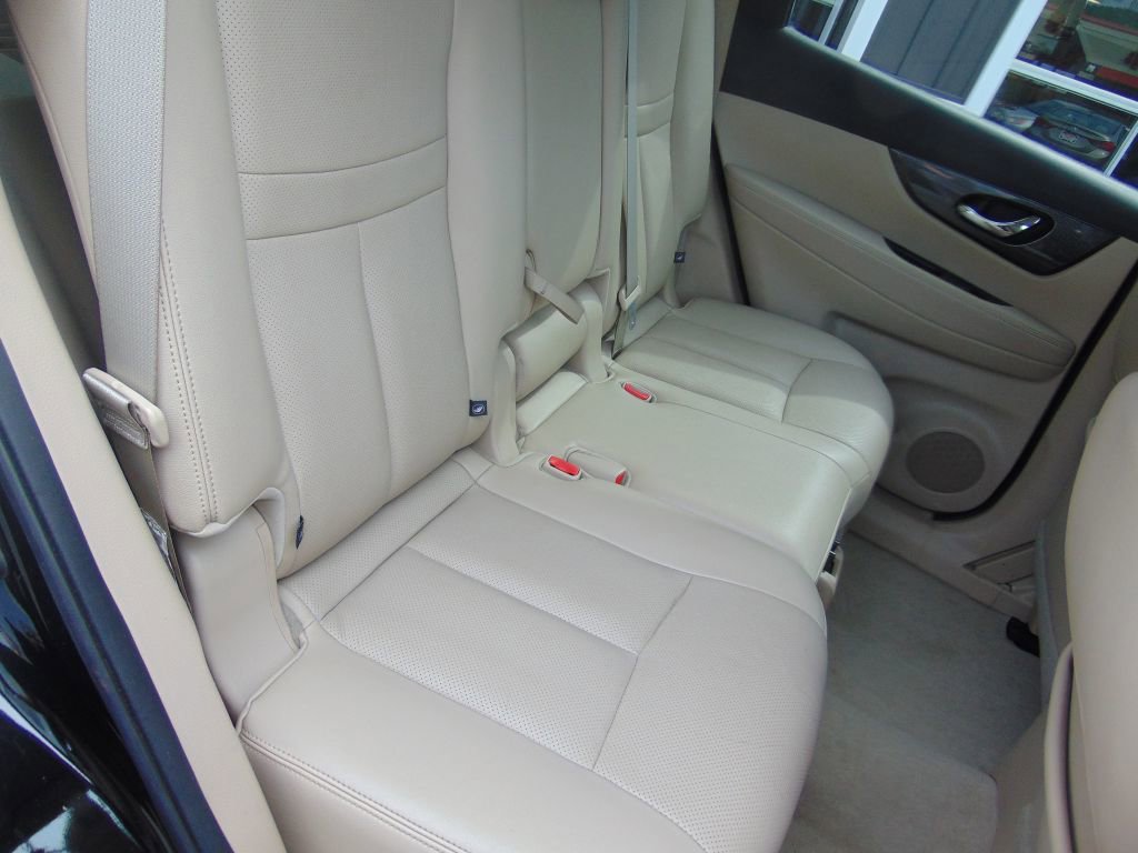 Used 2015 Nissan Rogue SL image 19