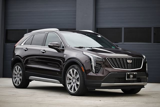 Used 2021 Cadillac XT4 Premium Luxury image 1
