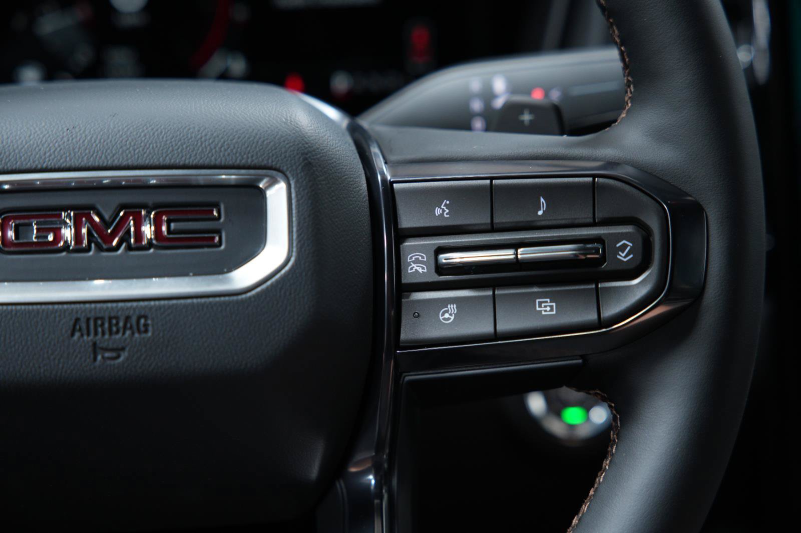 New 2026 GMC Terrain AT4 w/ Convenience Package III AWD/4WD image 36