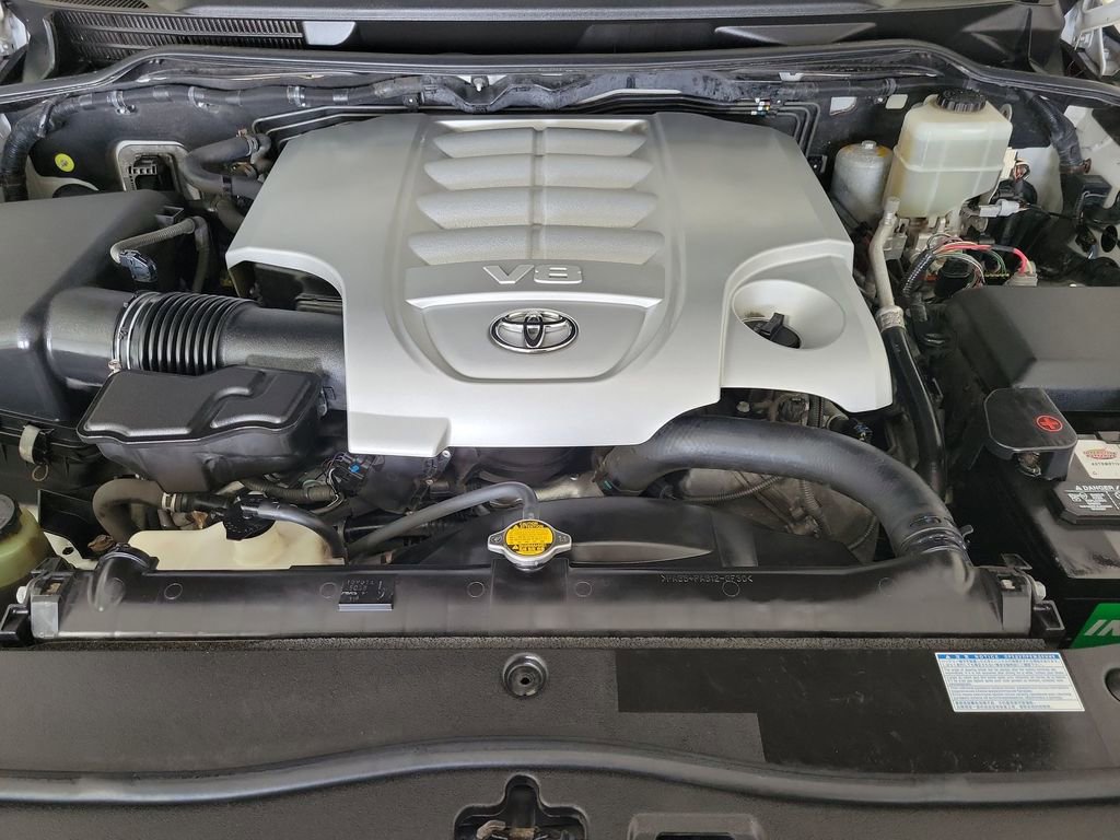 Used 2014 Toyota Land Cruiser image 23
