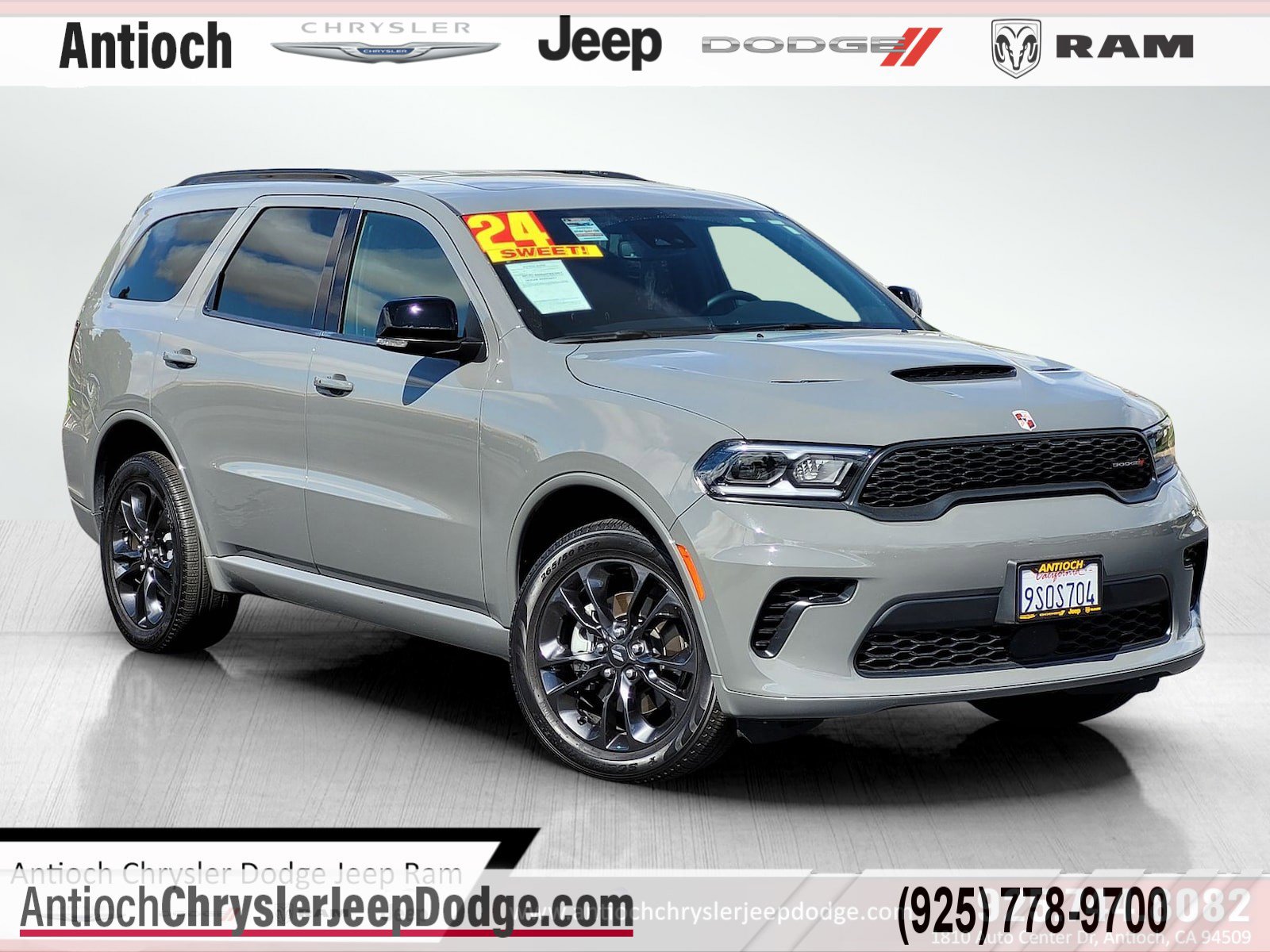 Certified 2024 Dodge Durango GT image 1