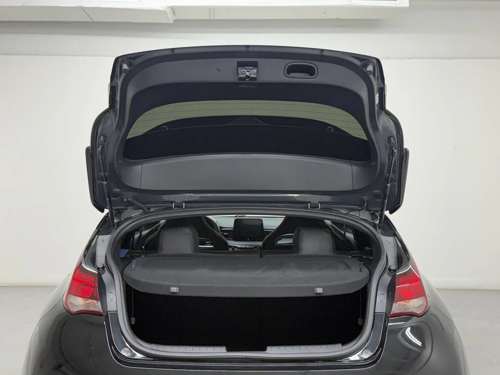 Used 2022 Hyundai Veloster N FWD image 41