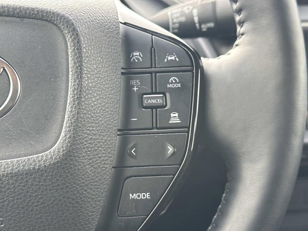 Used 2025 Toyota Prius XLE image 23