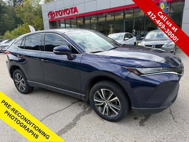 Certified 2022 Toyota Venza LE AWD/4WD image 1