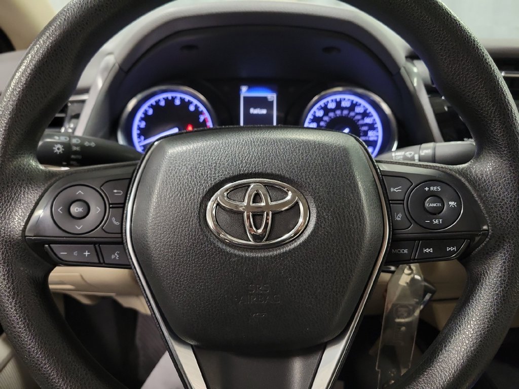 Used 2019 Toyota Camry LE FWD image 14