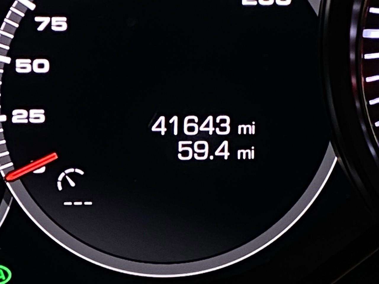 Used 2019 Porsche Cayenne Turbo image 23