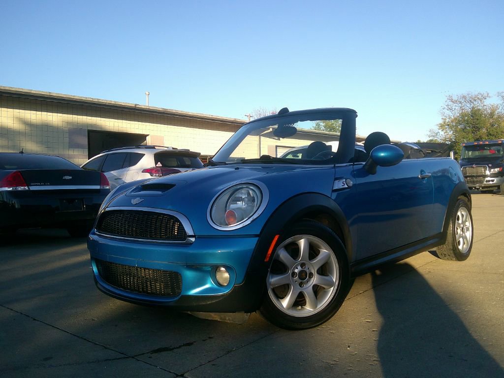 Used 2010 MINI Cooper S image 1