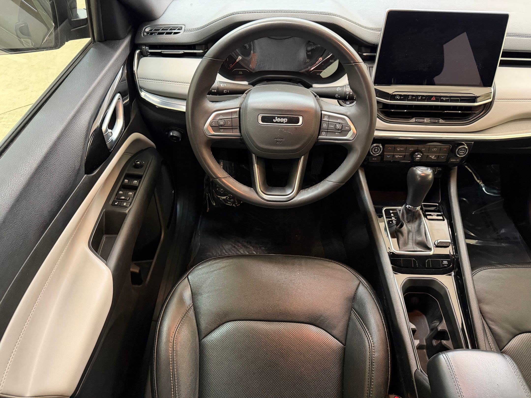 Used 2023 Jeep Compass Limited AWD/4WD image 28