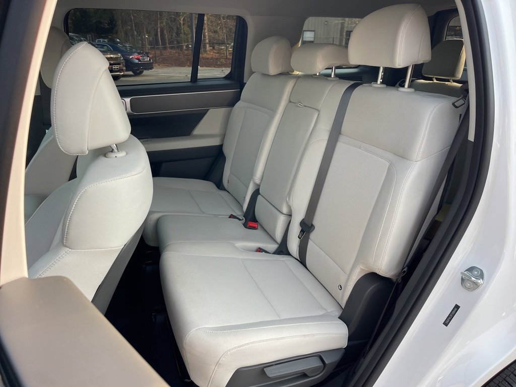 Certified 2026 Hyundai Santa Fe SE image 19