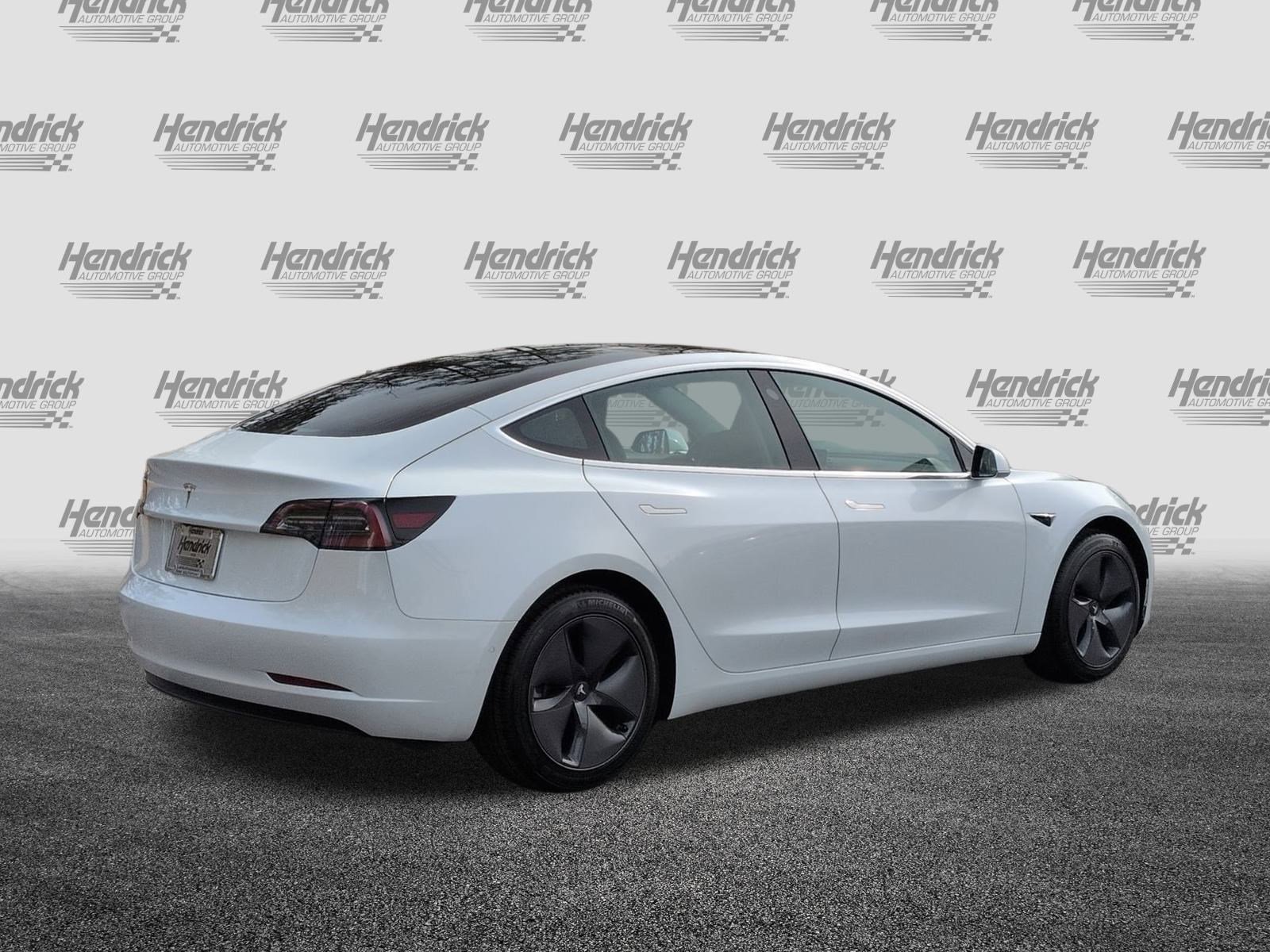 Used 2019 Tesla Model 3 Standard Range Plus image 10
