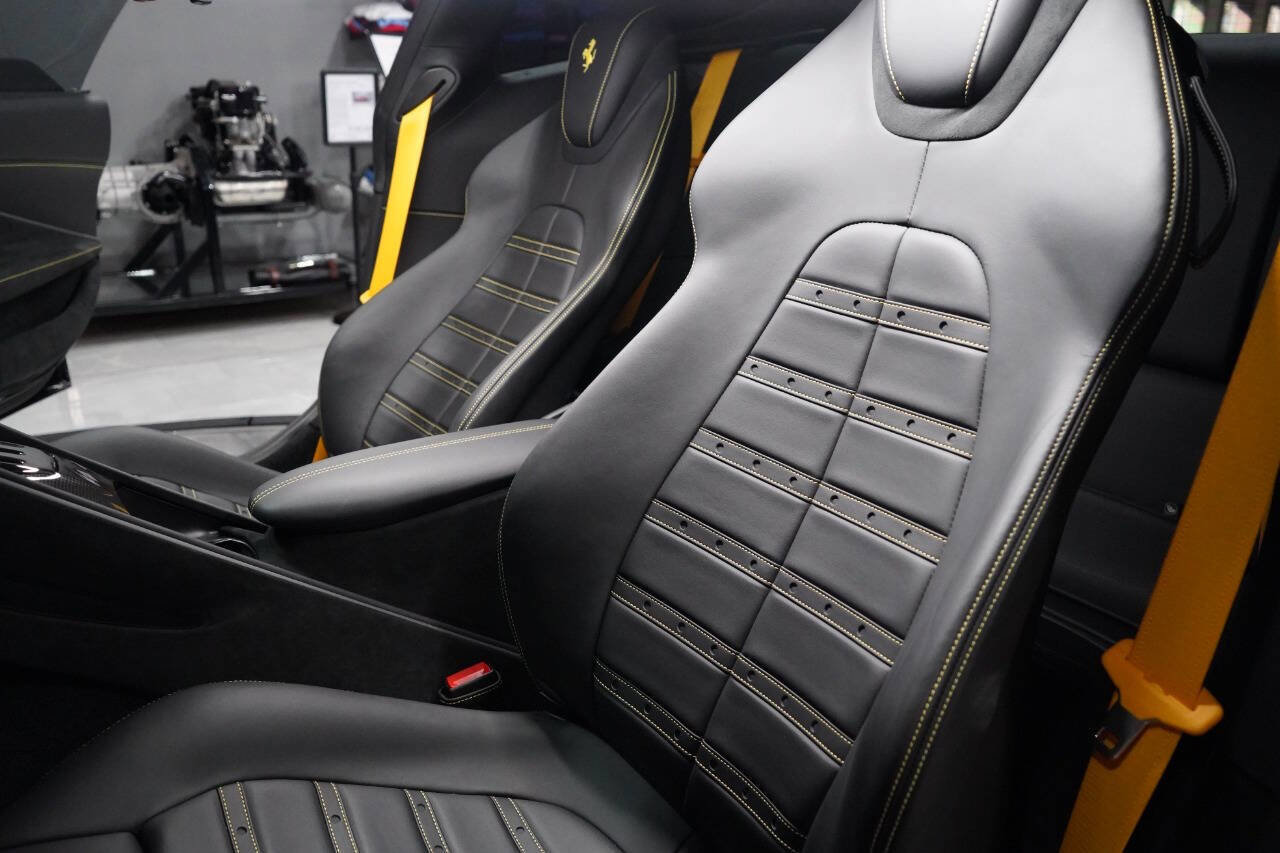 Used 2023 Ferrari Roma RWD image 85