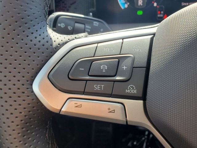 New 2026 Volkswagen Tiguan SE R-Line AWD/4WD image 21