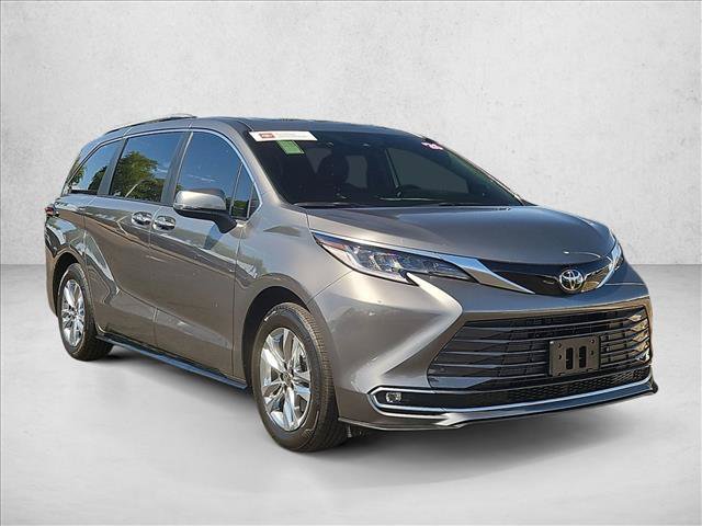 Certified 2026 Toyota Sienna Limited AWD/4WD image 3
