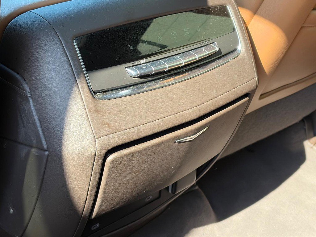 Certified 2023 Cadillac Escalade Premium Luxury AWD/4WD image 8