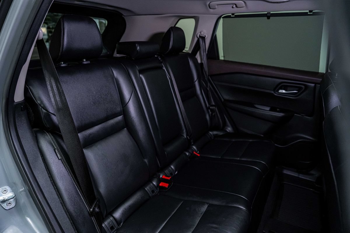 Used 2022 Nissan Rogue SL w/ SL Premium Package FWD image 16