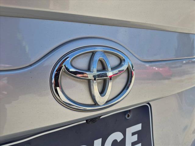 Used 2014 Toyota Camry SE FWD image 11