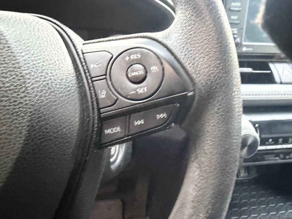 Used 2020 Toyota RAV4 LE w/ All Weather Liner Package AWD/4WD image 18