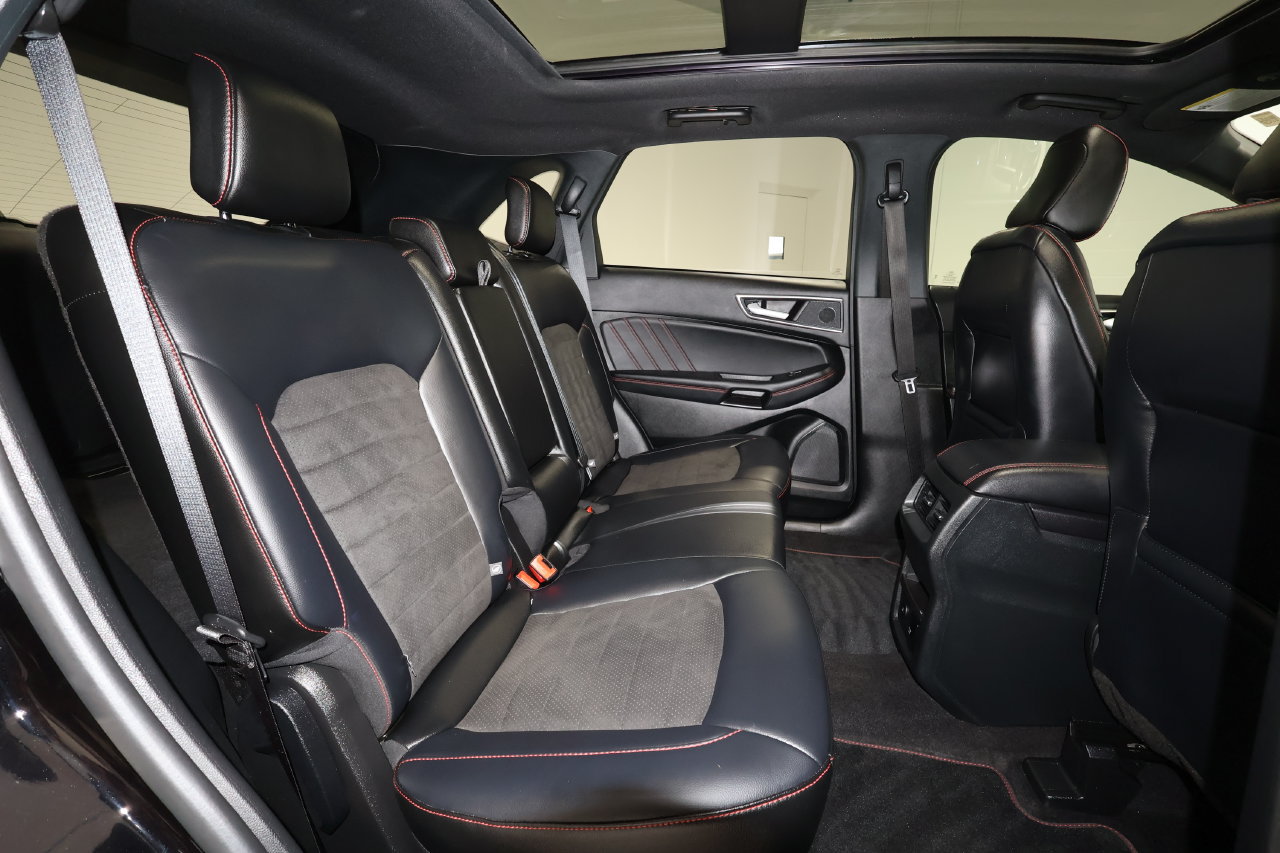 Used 2024 Ford Edge ST-Line AWD/4WD image 25