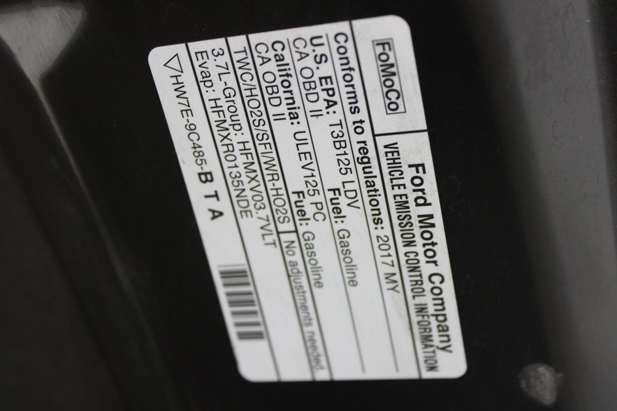 Used 2017 Lincoln Continental Select FWD image 52