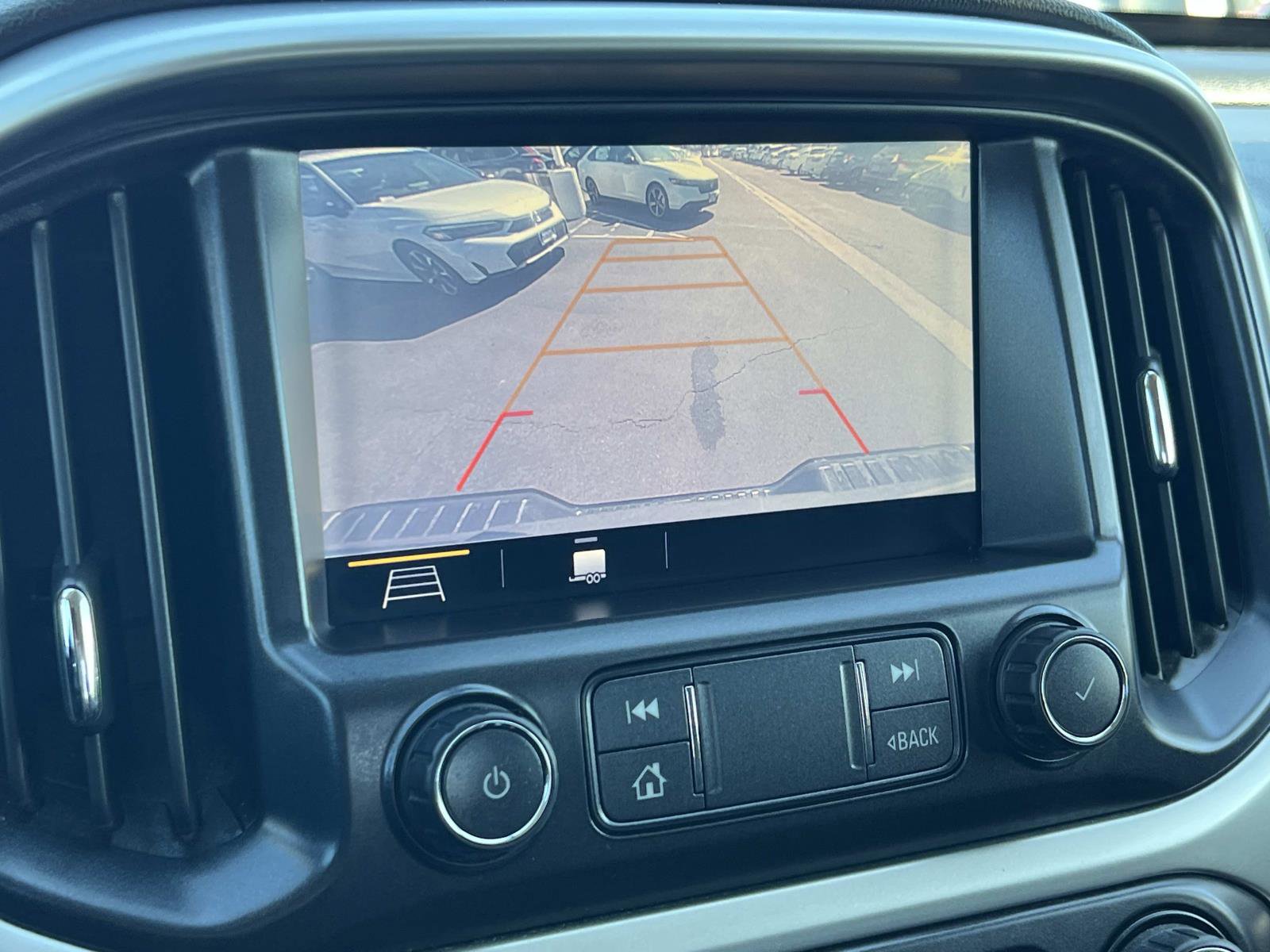 Used 2019 Chevrolet Colorado LT image 13