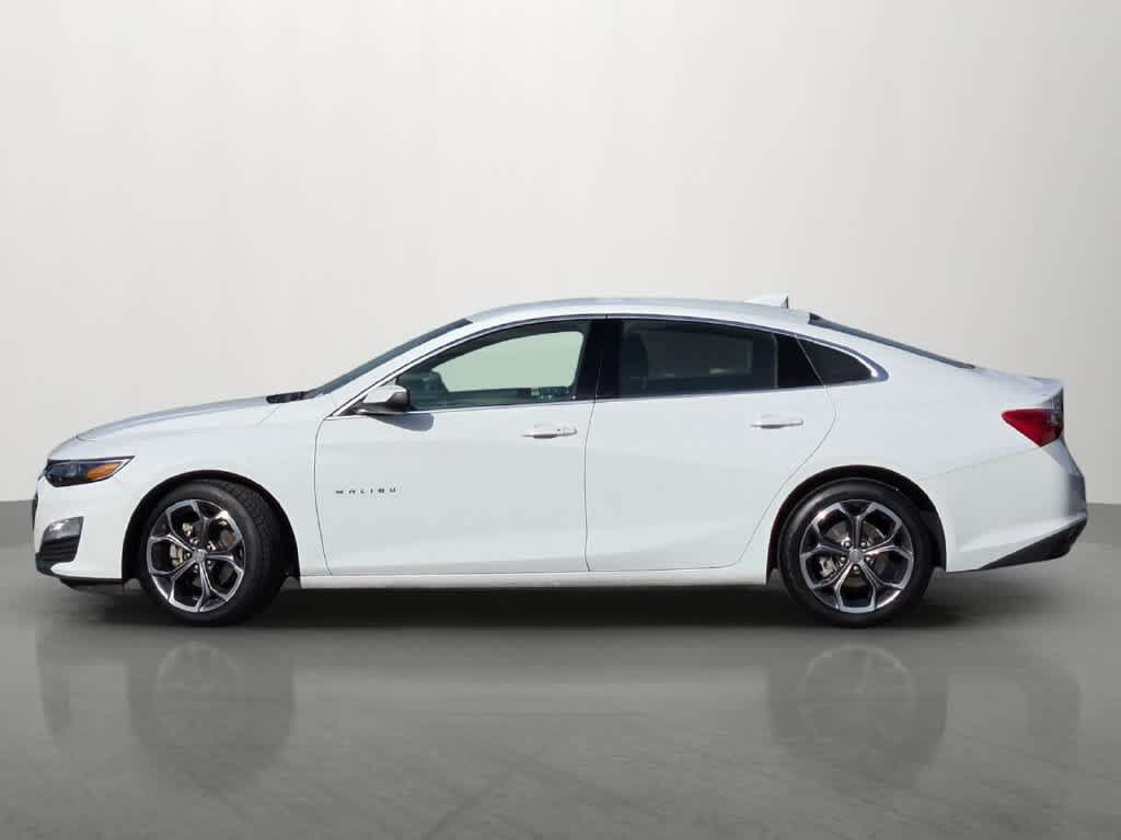Used 2024 Chevrolet Malibu LT FWD image 3