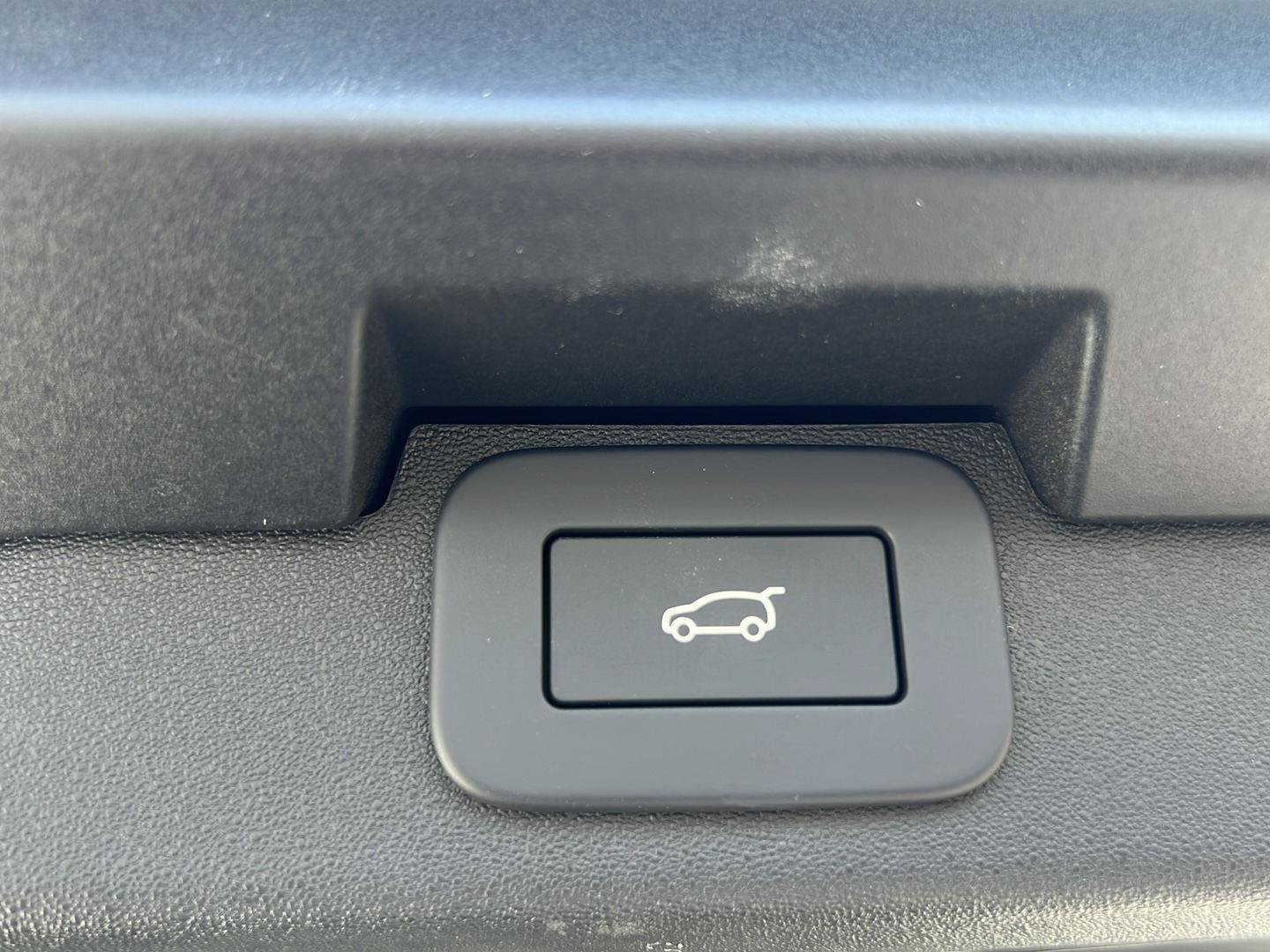 New 2026 Land Rover Discovery S AWD/4WD image 34