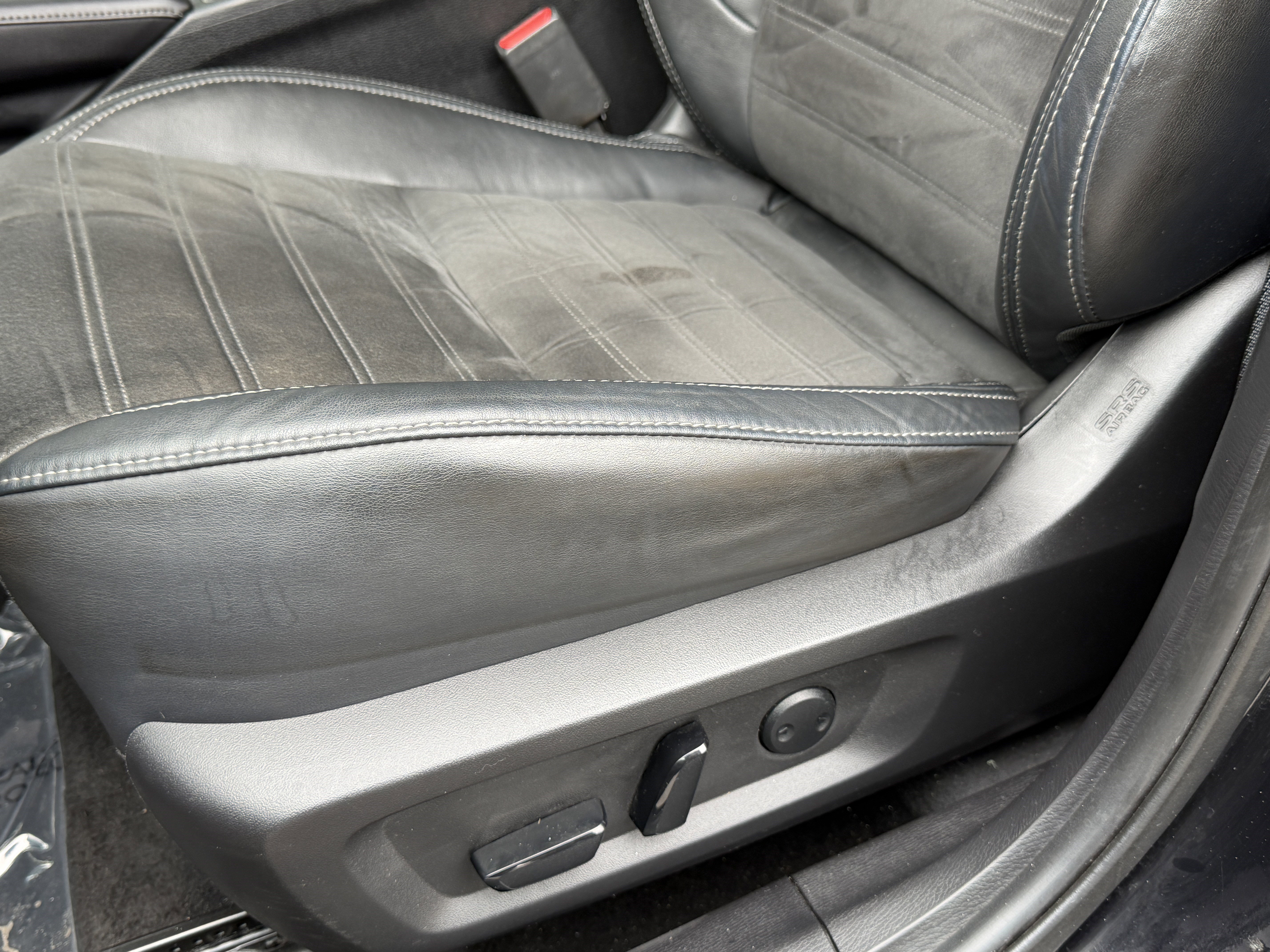 Used 2023 Mitsubishi Outlander SE Black Edition image 16