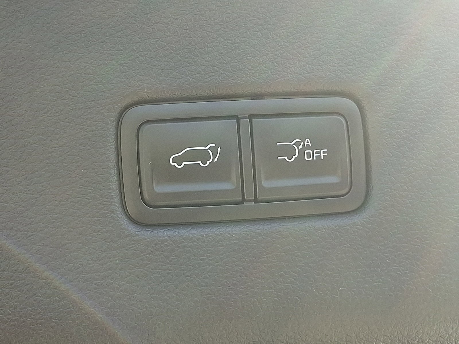 Used 2025 Kia Carnival SX image 31