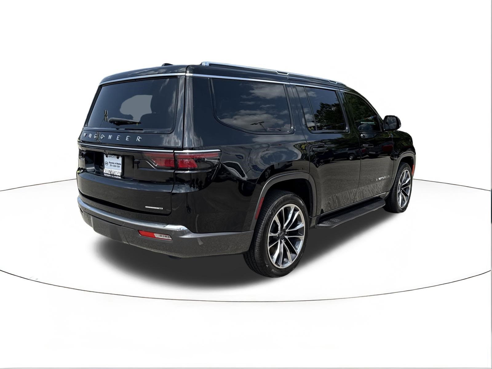 Used 2022 Jeep Wagoneer Series II w/ Premium Group I RWD image 3