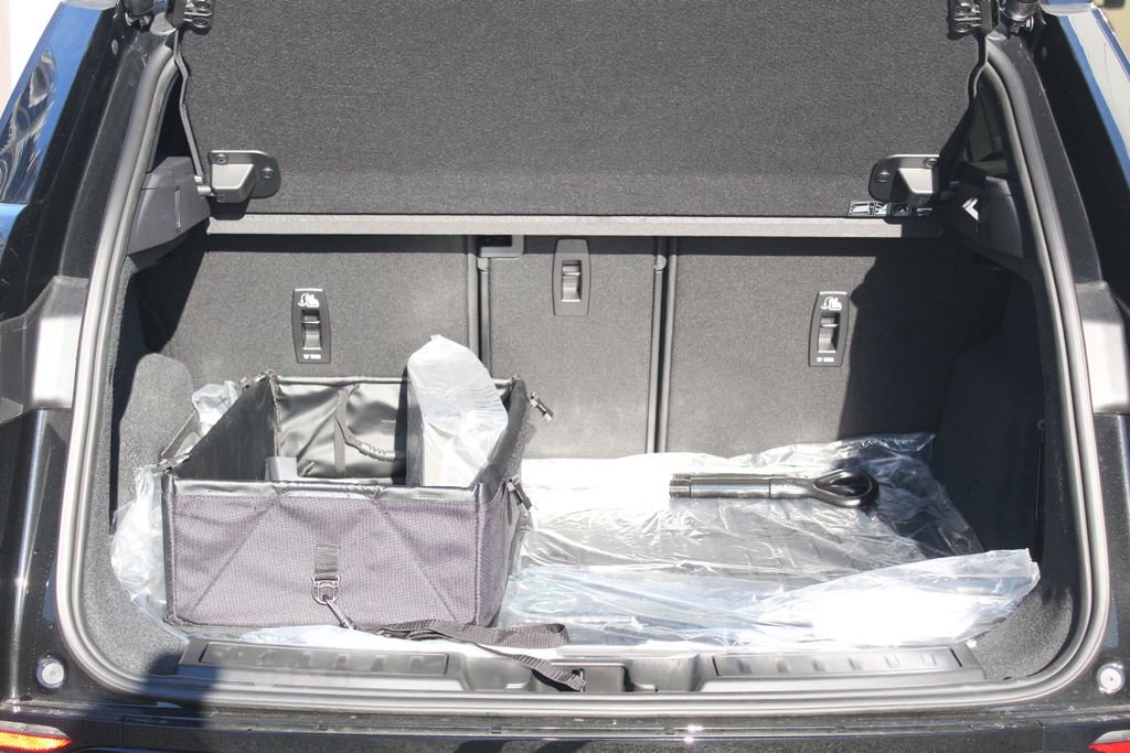 New 2026 Land Rover Range Rover Evoque S AWD/4WD image 12