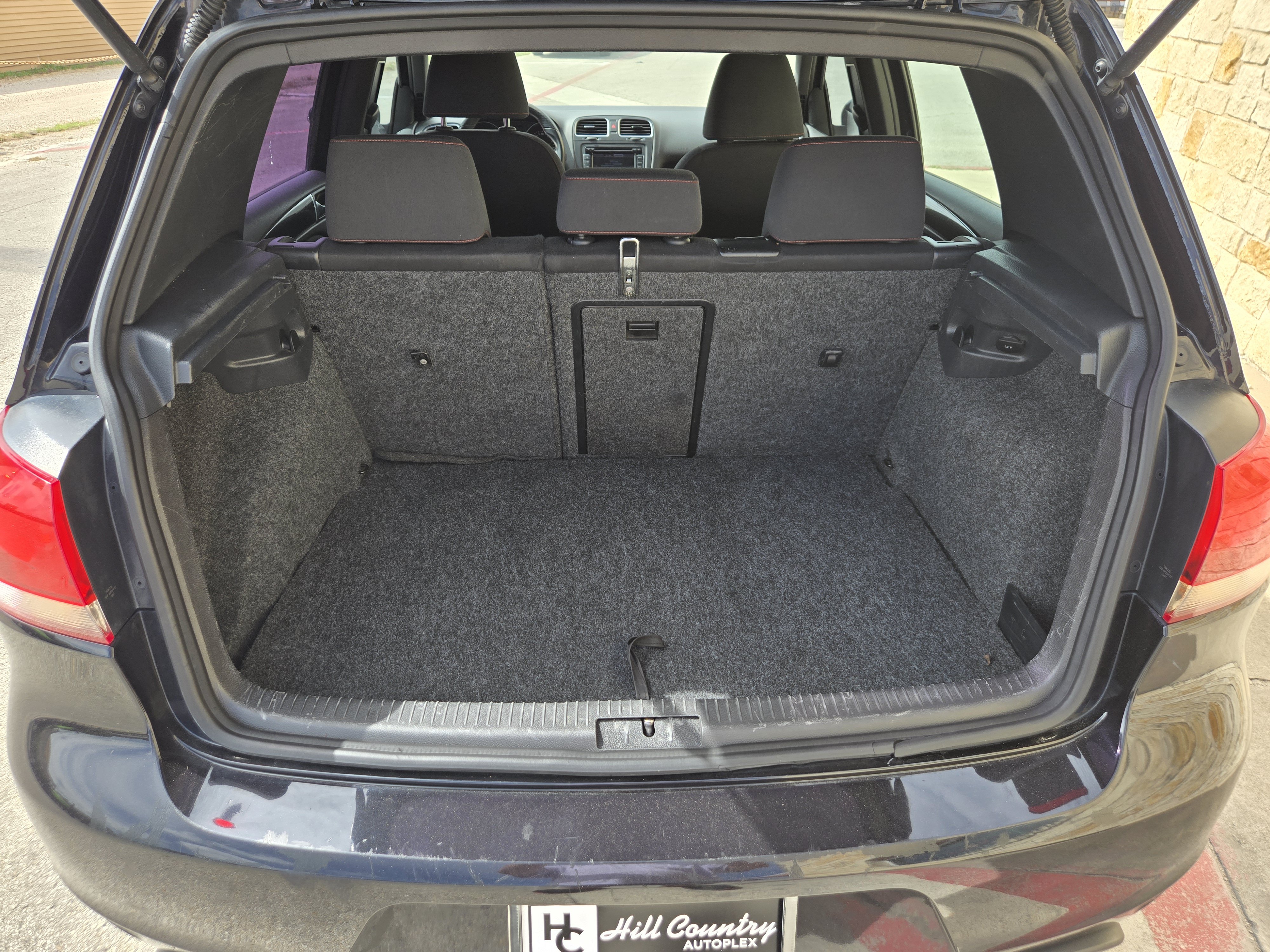 Used 2012 Volkswagen Golf 4-Door FWD image 17