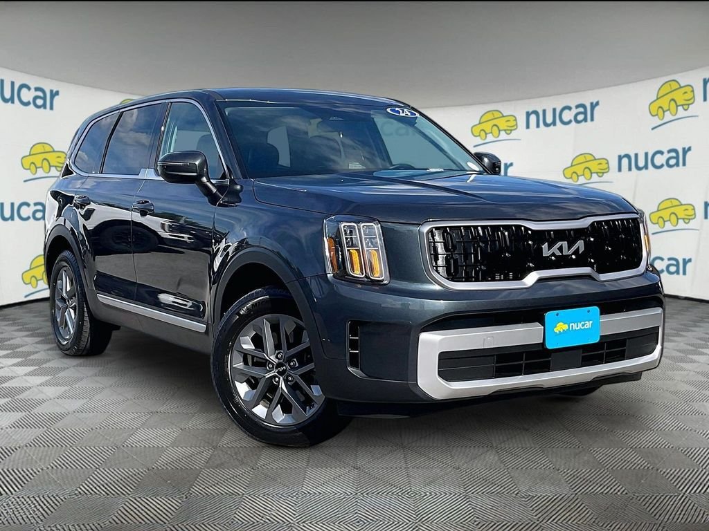 Used 2024 Kia Telluride LX AWD/4WD image 1