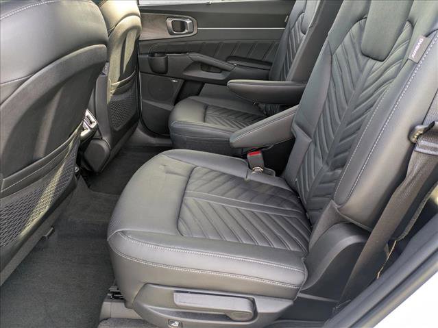 Used 2024 Kia Sorento SX Prestige image 19