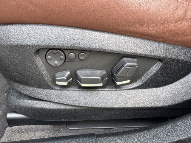 Used 2013 BMW 550i Gran Turismo xDrive AWD/4WD image 22