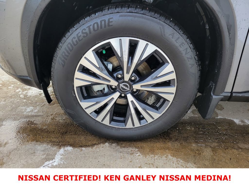 Certified 2023 Nissan Rogue SV image 18
