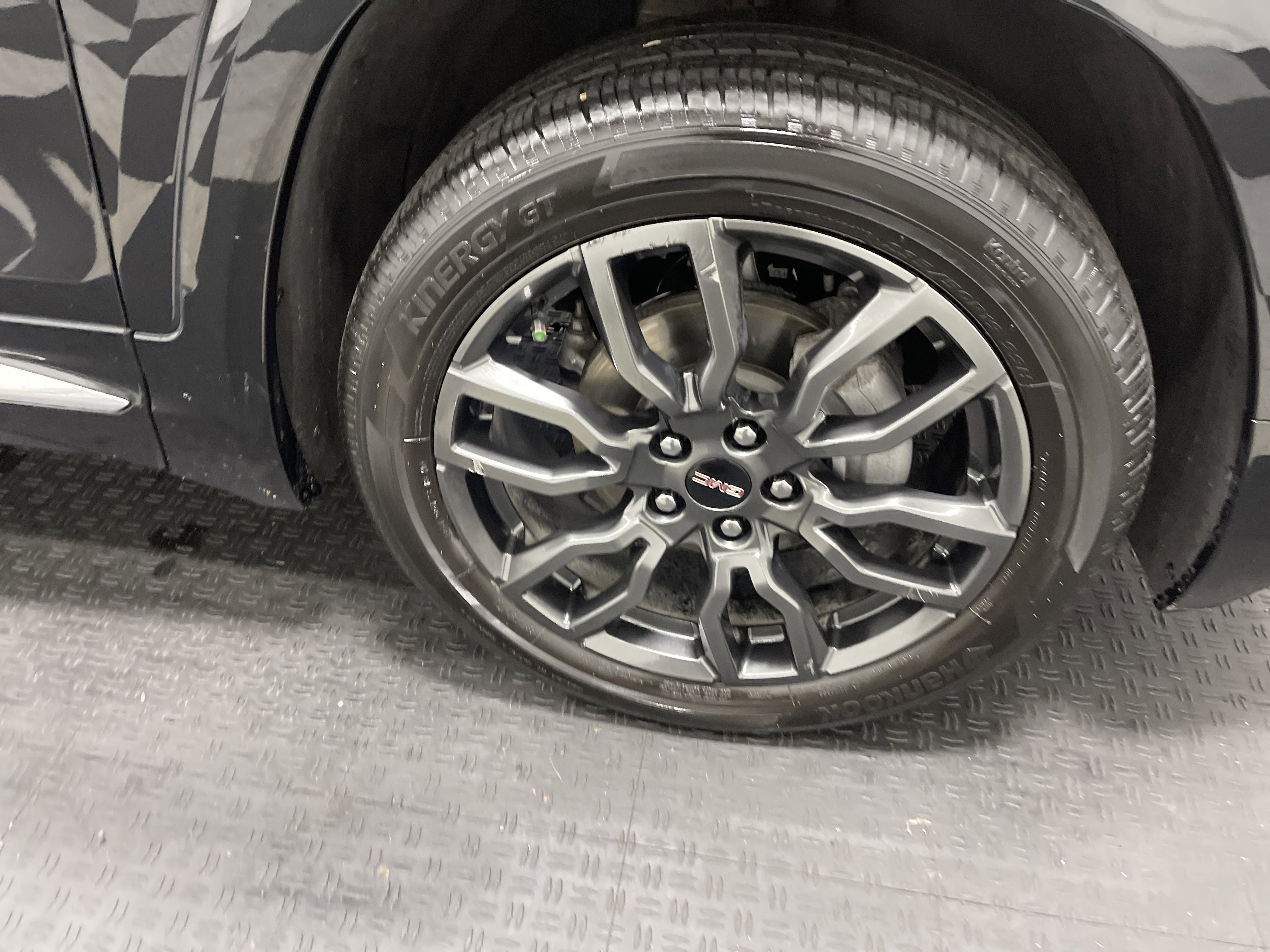 Used 2023 GMC Terrain Denali w/ Black Diamond Edition AWD/4WD image 29