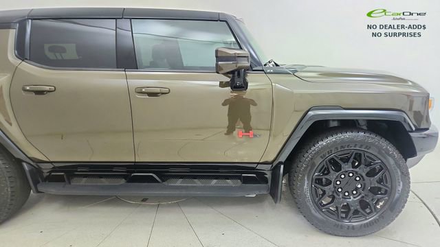 Used 2025 GMC Hummer EV 2X w/ LPO, Sport Package AWD/4WD image 7