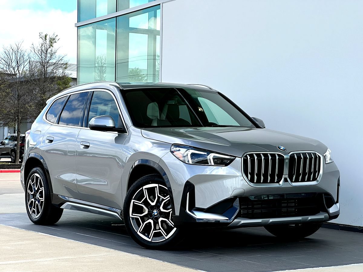 New 2026 BMW X1 xDrive28i w/ Technology Package AWD/4WD image 1