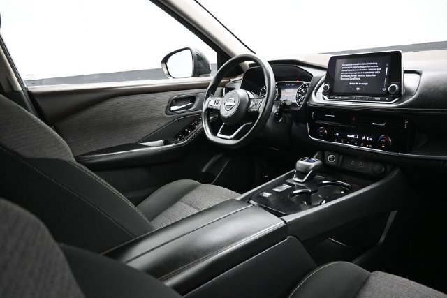Used 2022 Nissan Rogue SV FWD image 17
