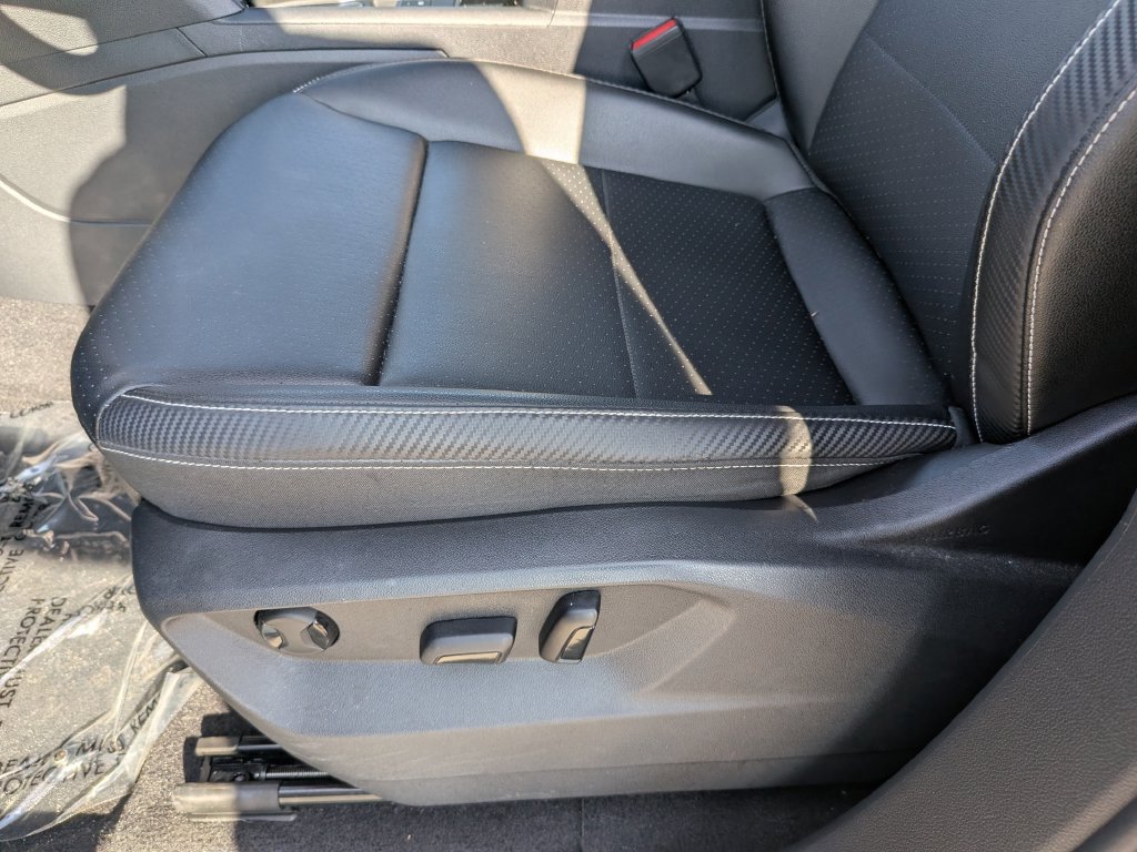 Certified 2023 Volkswagen Atlas Cross Sport SE FWD image 20