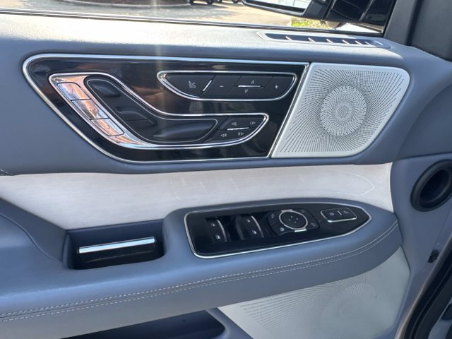 Used 2018 Lincoln Navigator Black Label w/ Cargo Package AWD/4WD image 26
