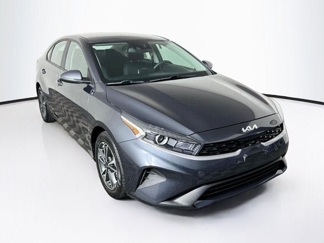 Certified 2023 Kia Forte LXS w/ LXS Technology Package FWD image 3