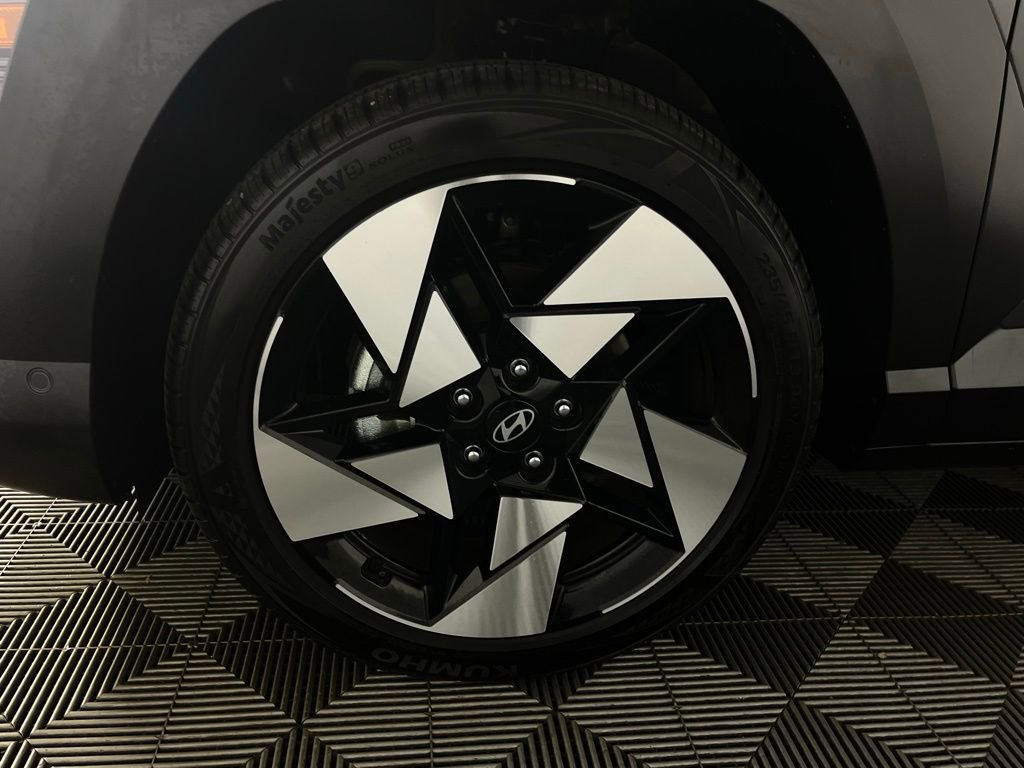 Used 2025 Hyundai Kona Limited image 13