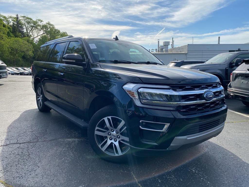 Used 2024 Ford Expedition Max Limited AWD/4WD image 1