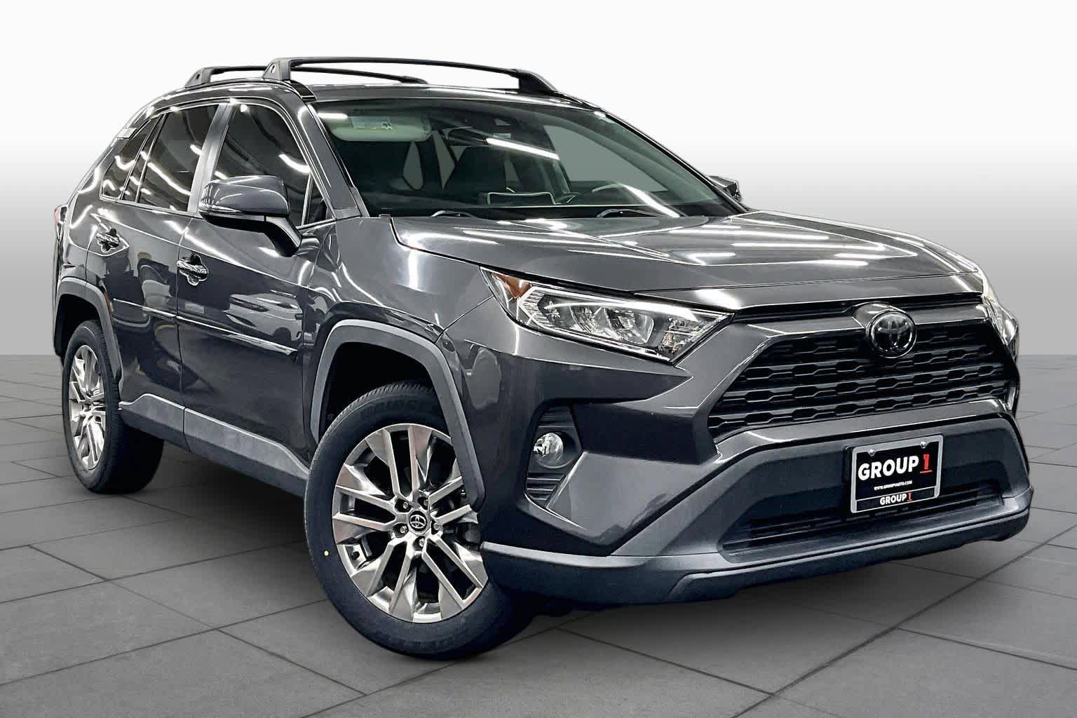 Used 2020 Toyota RAV4 XLE Premium FWD image 2