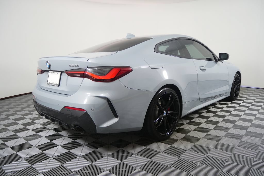 Used 2022 BMW 430i Coupe w/ M Sport Package RWD image 5